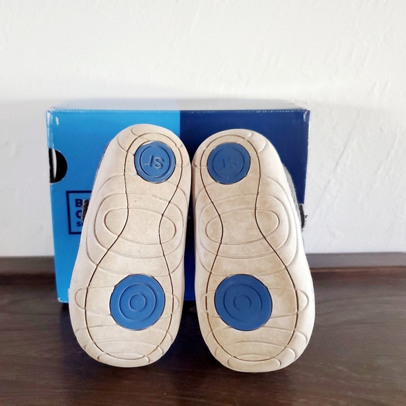 Stride Rite Sneakers - Picture 10 of 12